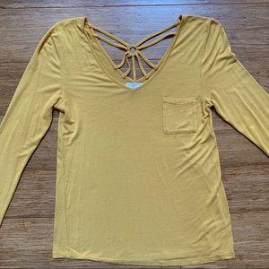 Yellow long-sleeved shirt
